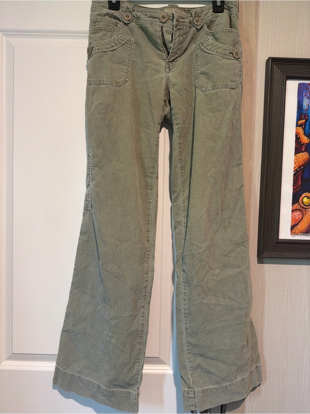 Women’s Wide-Leg Corduroy Jeans in Olive